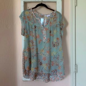 Very cute light and airy DR 2 top